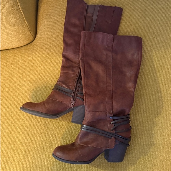 Knee high brown boots with tie details ❤️ - Picture 2 of 8